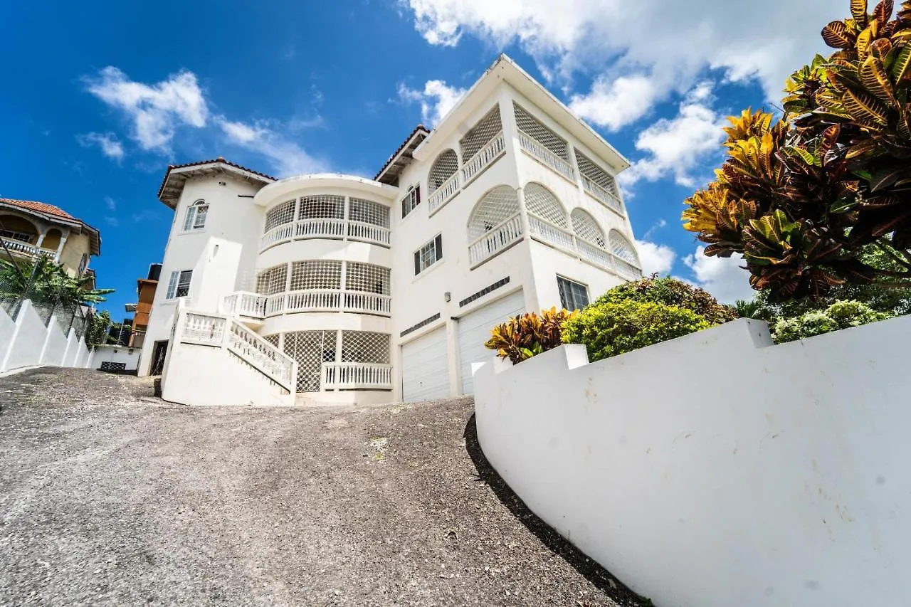 Skyline Suites, Breathtaking Mountains & City View Apts Montego Bay Jamaica